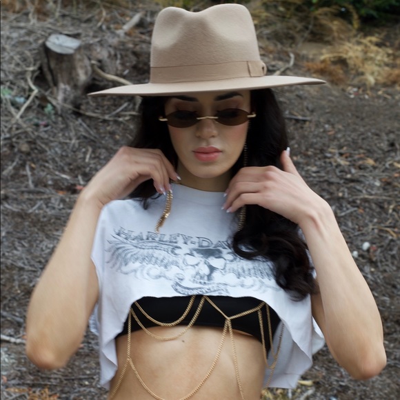 Cult Classic Hat in Grey - Picture 6 of 9